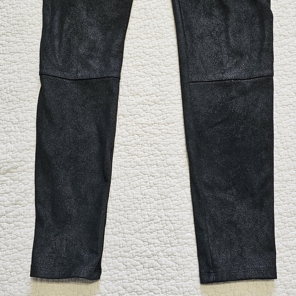 AMERICAN Eagle Faux Suede Black Leggins - Picture 5 of 7